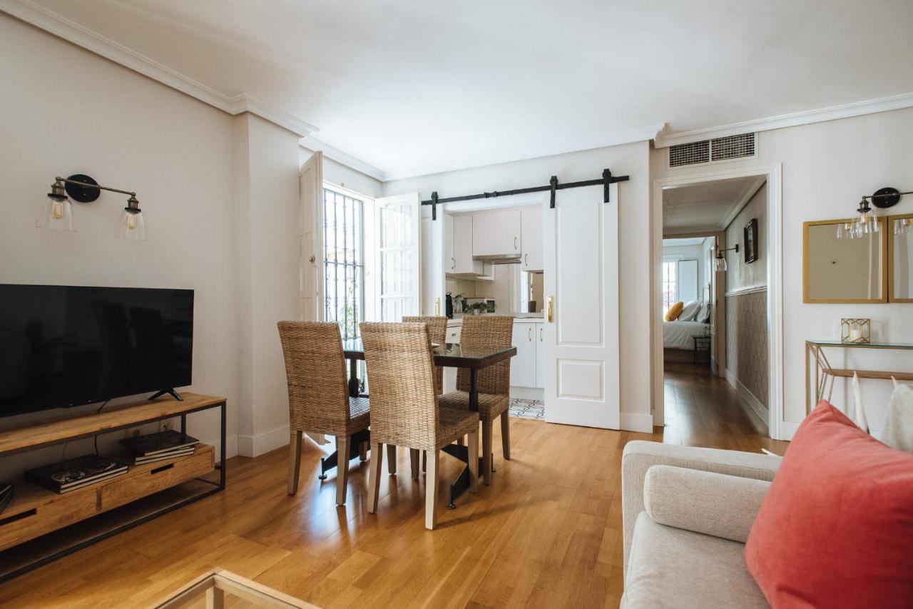 Vidrio Suite Apartment เซบีญา ภายนอก รูปภาพ