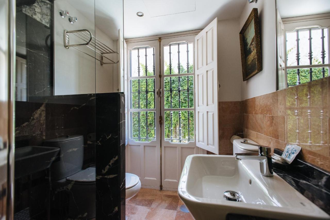 Vidrio Suite Apartment เซบีญา ภายนอก รูปภาพ