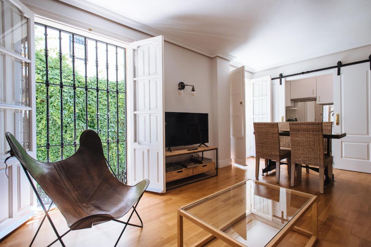 Vidrio Suite Apartment เซบีญา ภายนอก รูปภาพ